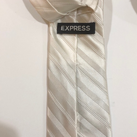 EXPRESS MEN’s TIE WHITE 100% SILK - Picture 3 of 5